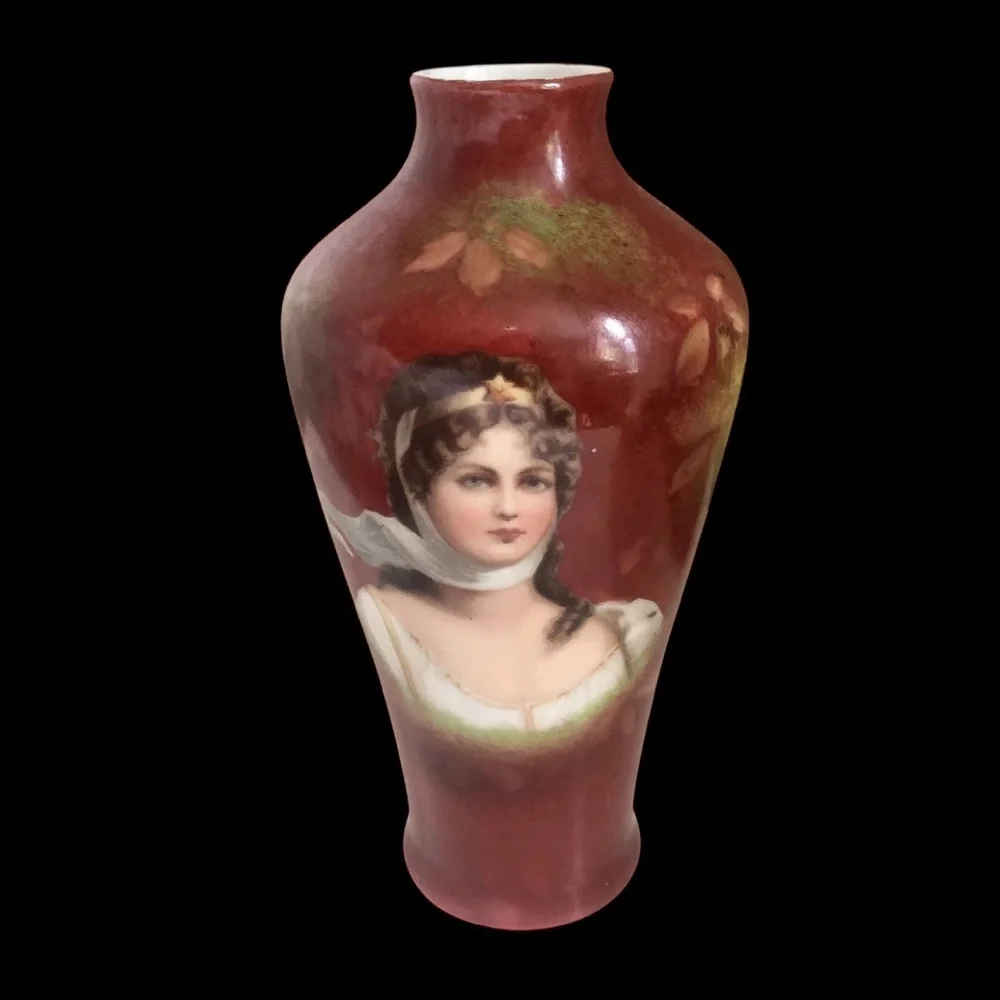 Antique GLH Gebrüder Heubach Porcelain Bud Vase Queen Louise of Prussia 7.5”